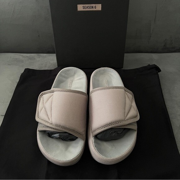 Yeezy Season 6 Nylon Slipper Taupe - Picture 4 of 16